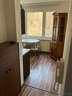 Ponúkam na dlhodobý prenájom 1-izbový byt o výmere 38 m² na 