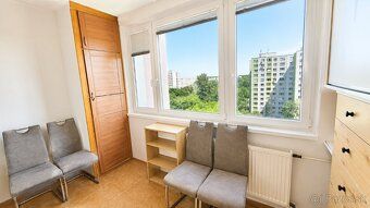 Predám priestranný 1-izbový byt o výmere 36 m² na 7./12 posc