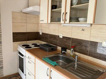 Na prenájom zariadený 1 izbový byt, 38 m2, Bratislava, Rende