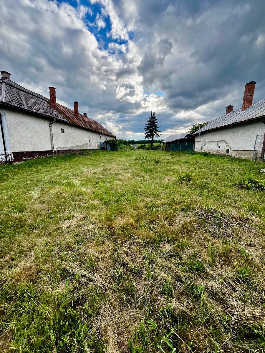 🏡Ponúkame na predaj stavebný pozemok o výmere 1222 m² v obci
