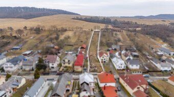 🏡Ponúkame na predaj stavebný pozemok o výmere 1222 m² v obci