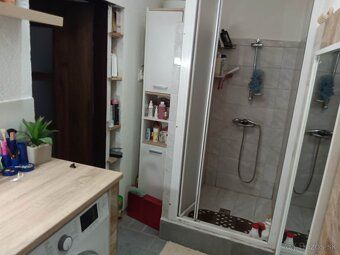 Popis nehnuteľnosti V zastúpení majiteľa ponúkam na predaj r