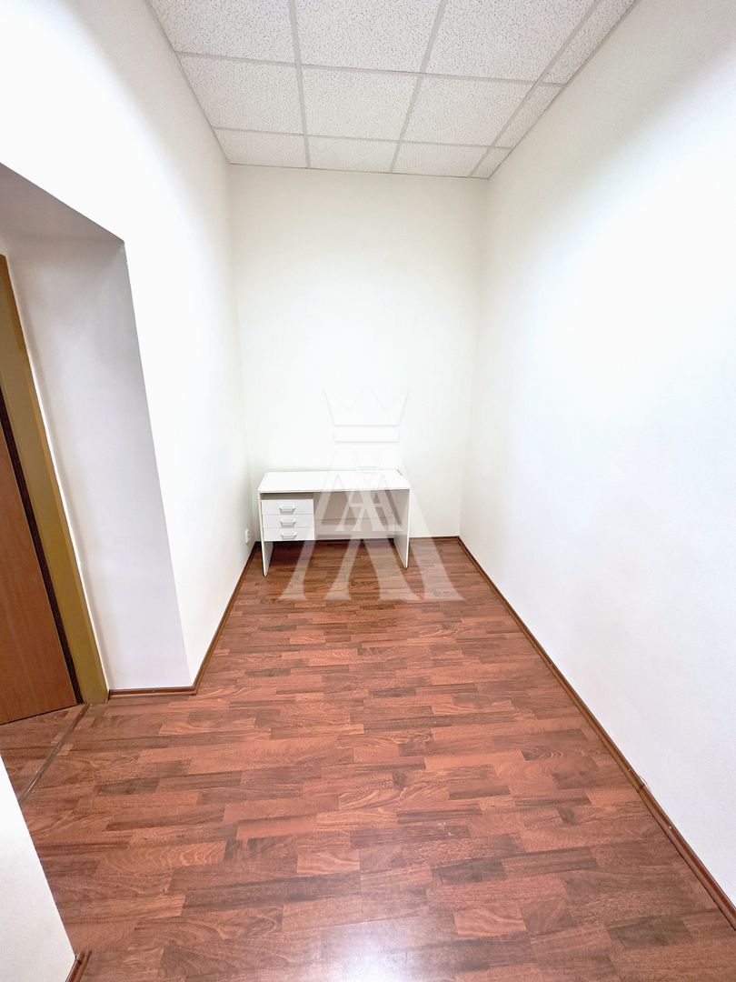 Ponúkame na prenájom kanceláriu v rekonštruovaných priestoro