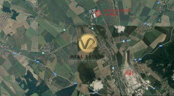 Maroš Vereš +421 904 086 200 e-mail:
 V2 Real Estate ponúka 