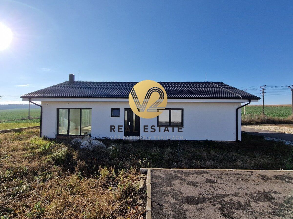 Maroš Vereš +421 904 086 200 e-mail:
V2 Real Estate má pre v