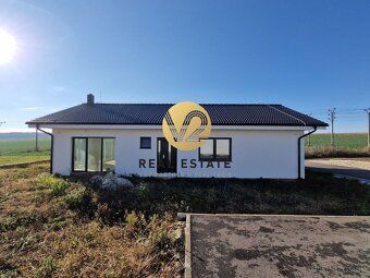 Maroš Vereš +421 904 086 200 e-mail:
V2 Real Estate má pre v