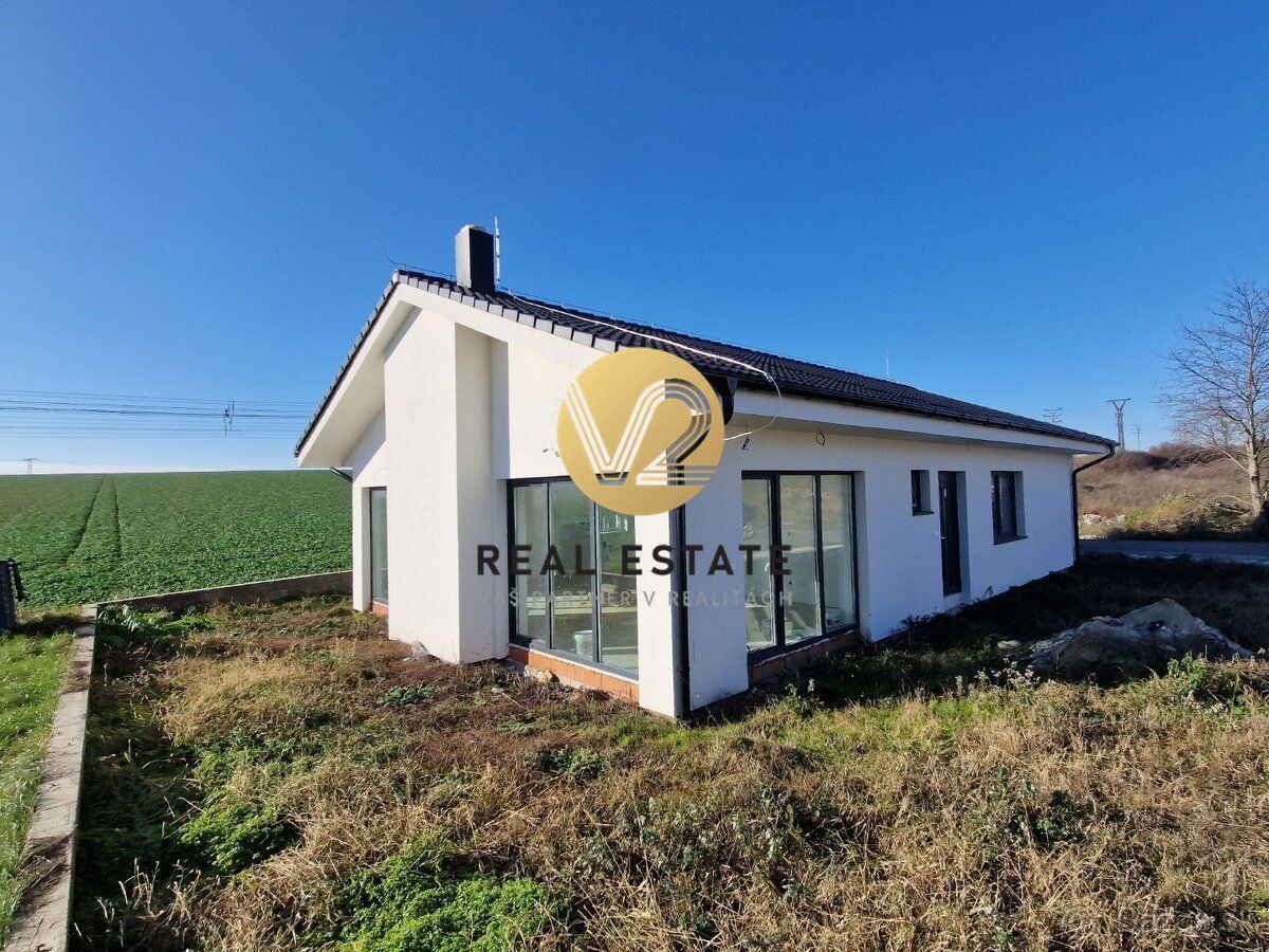 Maroš Vereš +421 904 086 200 e-mail:
V2 Real Estate má pre v