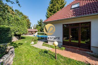 Maroš Vereš +421 904 086 200 e-mail:
V2 real estate ponúka n