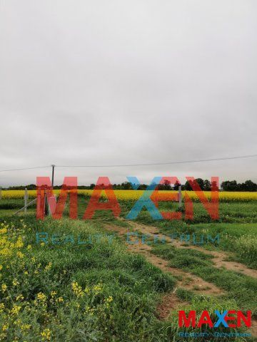 MAXEN Reality Centrum ponúka na predaj 3 parcely o celkovej 