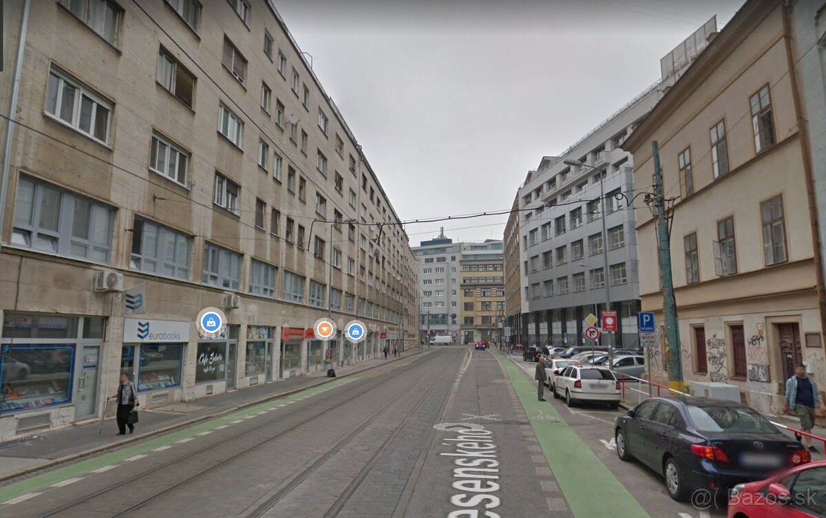 Ponúkame na prenájom veľký obchodný priestor v centre mesta,