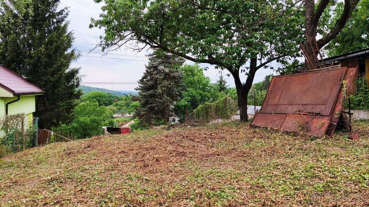 Ponúkame na predaj pozemok v Stupave, časť Nová Hora. Pozemo
