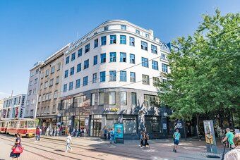 Ponúkame na prenájom obchodný priestor v centre Bratislavy n
