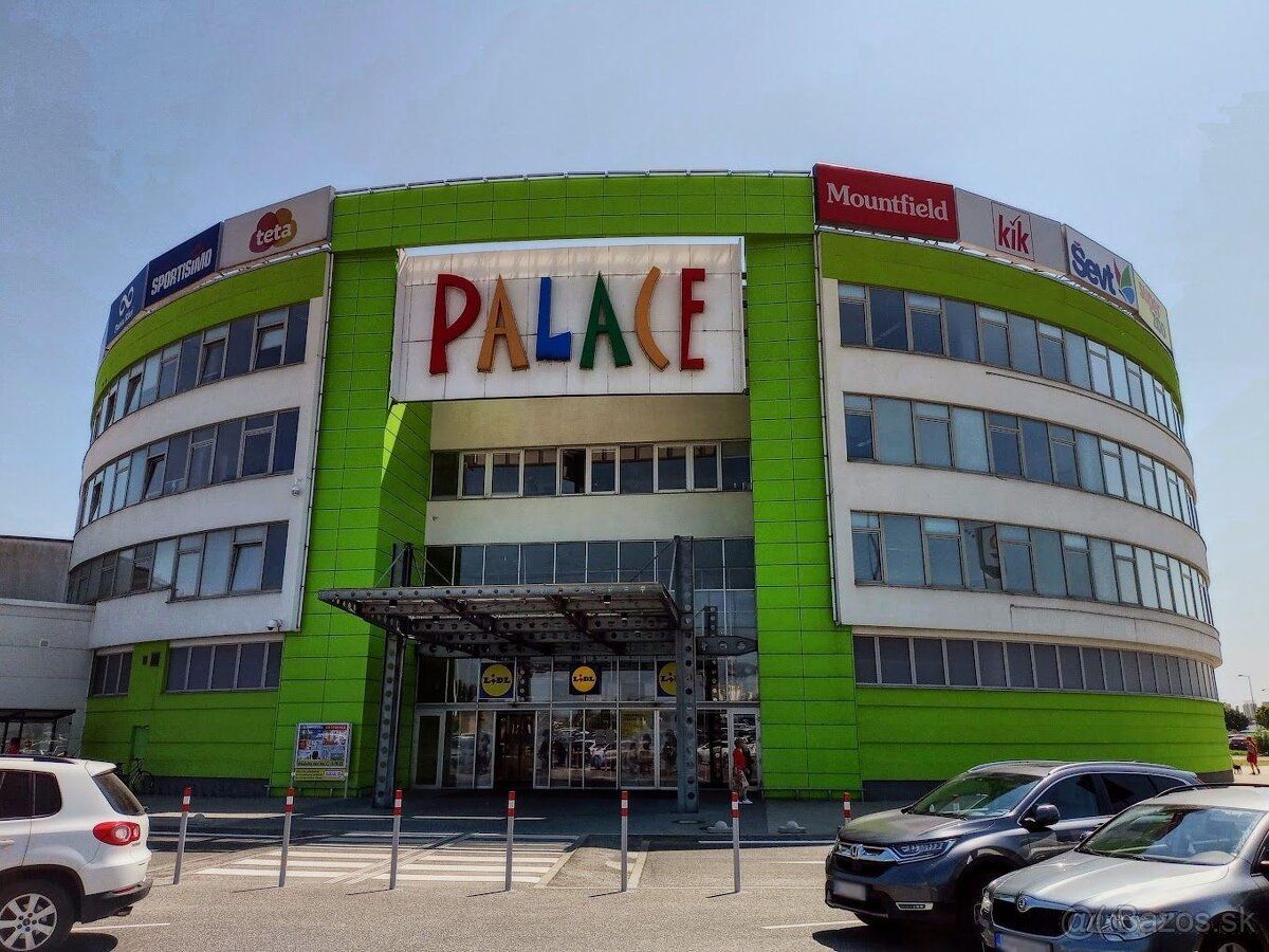 Ponúkame na prenájom obchodný priestor v OC Shopping Palace 