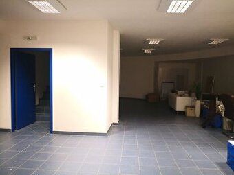 Ponúkame na prenájom skladový priestor v suteréne administra