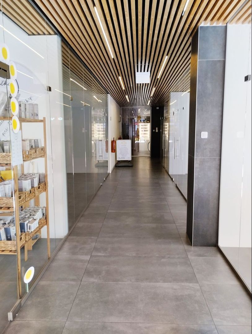 Ponúkame na prenájom exkluzívne obchodné priestory s celkovo