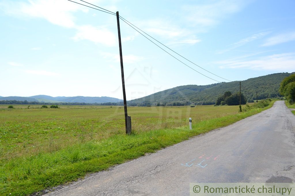 Pekný, rovinatý pozemok sa nachádza na okraji Stropkova v ex
