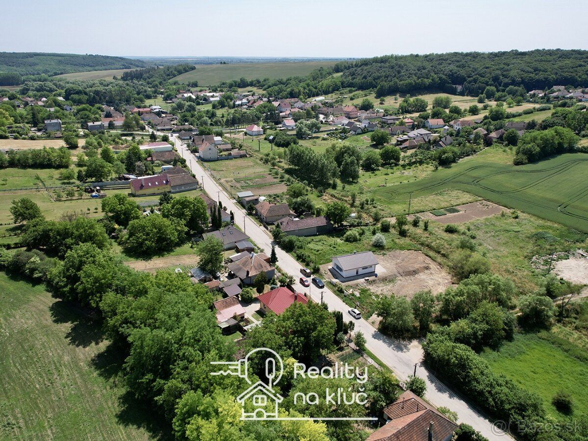 Reality na kľúč Vám ponúka na predaj pozemok vhodný na chatu