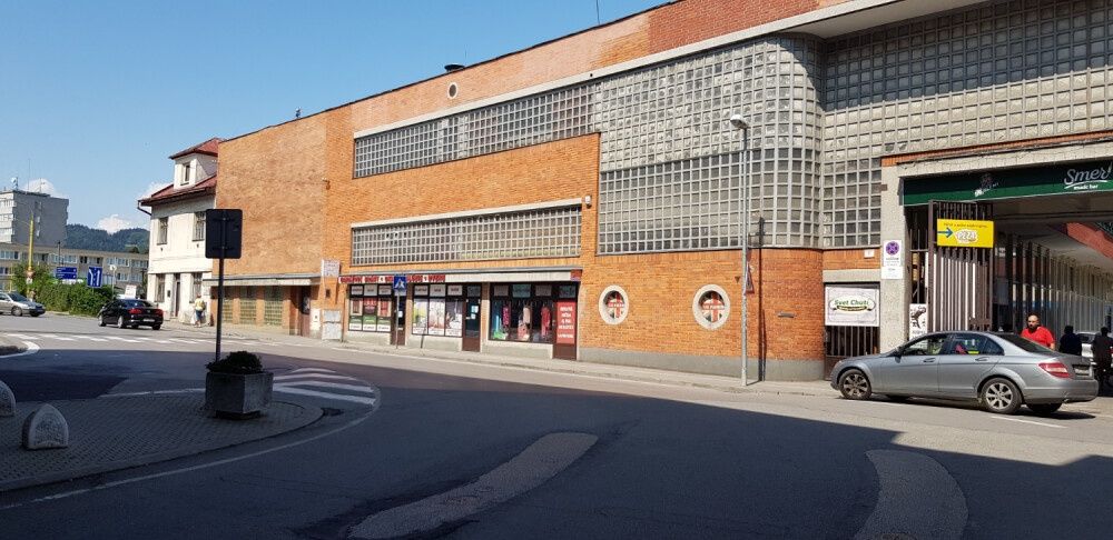 V prípade záujmu, alebo akýchkoľvek otázok nás kontaktujte n