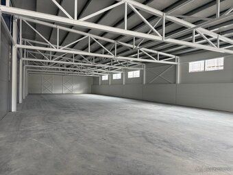Ponúkam na prenájom novú skladovú halu vo výmere 800m2 v Ruž