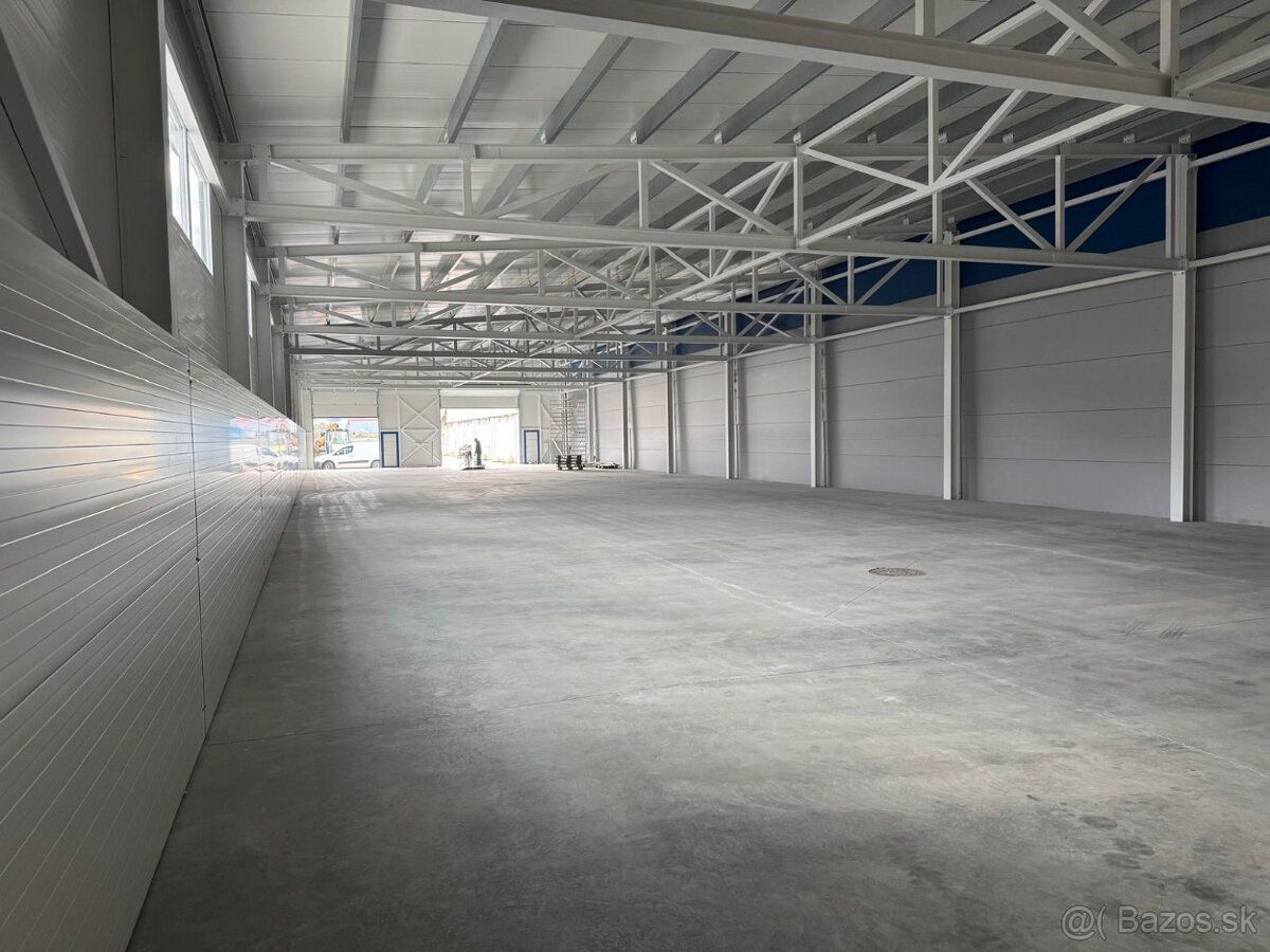 Ponúkam na prenájom novú skladovú halu vo výmere 800m2 v Ruž