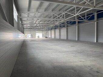 Ponúkam na prenájom novú skladovú halu vo výmere 800m2 v Ruž