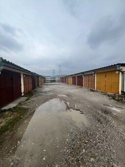 Ponúkam na prenájom garáž nachádzajúcu sa na sídlisku Západ 