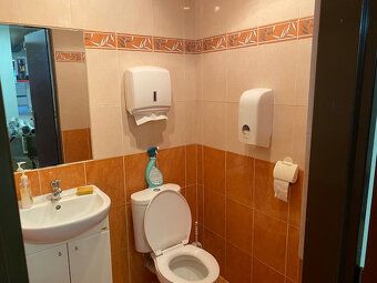Cena 2€/m2 za mesiac + DPH
K dispozícii sú na prenájom pries