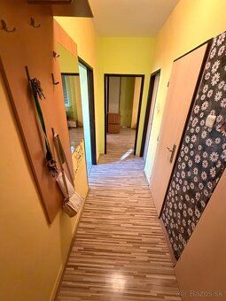 Spoločnosť MyNewHome reality ponúka na predaj 3-izbový byt s