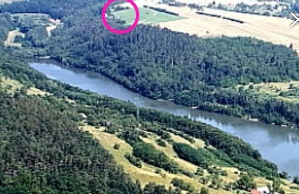 Predám krásny pozemok o výmere 990 m2 (rozdelený na 2 parcel