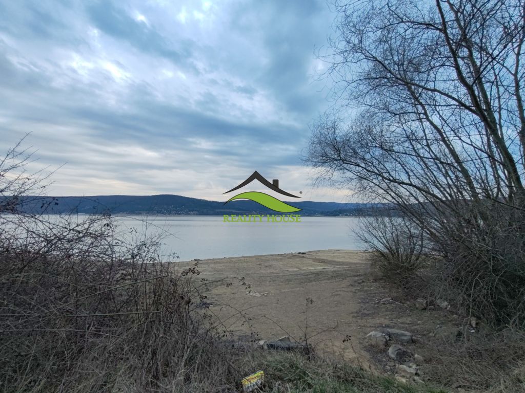 Ponúkame vám jedinečnú príležitosť vlastniť krásny rekreačný