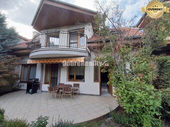 Dobrá reality Vám ponúkajú na predaj luxusný rodinný dom vo 