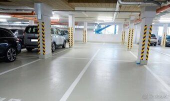 Ponúkam na prenájom garážové státie v hromadnej garáži v byt
