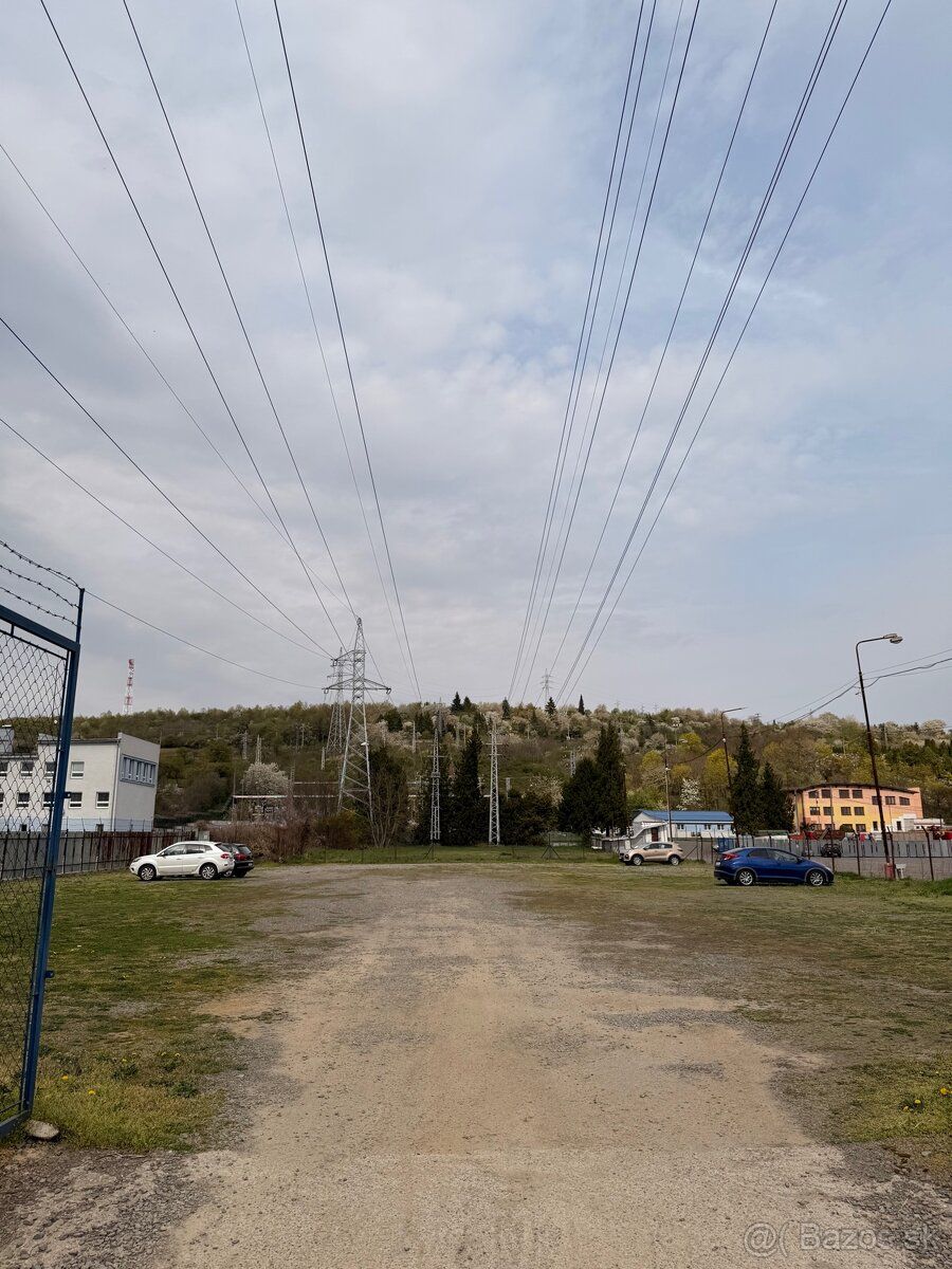 Priemyselný pozemok 2 500 m2 na Budovateľskej ul., Vranov n.