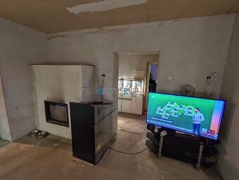 Ponúkame na predaj rozľahlý pozemok 5 816 m² s rozmermi prib