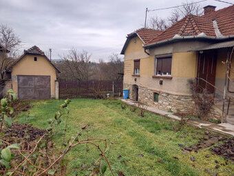V malom mestečku Szendrő v Madarsku predáme podpivničený dom