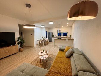 Moderný 4-izbový rodinný dom vo Vrábľoch s pozemkom 435m2 v 