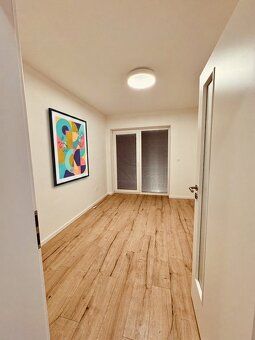 Moderný 4-izbový rodinný dom vo Vrábľoch s pozemkom 435m2 v 