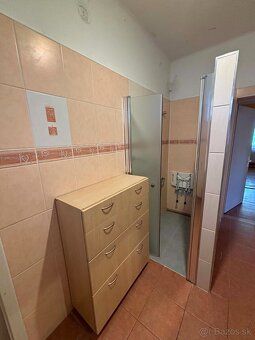 🏡 Rodinný dom s veľkým potenciálom v Trnovci nad Váhom – vyt