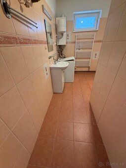 🏡 Rodinný dom s veľkým potenciálom v Trnovci nad Váhom – vyt