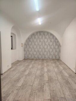 Na prenájom komerčný priestor v centre Prešova – Hlavná ulic