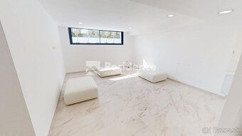 Typ: Rodinný dom Ulica: Av. San Anton Obec: Málaga
Realitná 