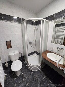 Ponúkame na prenájom zariadený apartmán priamo v centre Trna