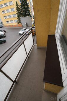 Ponúkame na dlhodobý prenájom kompletne zariadený 2-izbový b