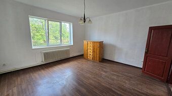 Ponúkame exkluzívne na predaj rodinný dom v obci Pohronský R