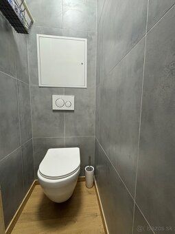 Ponúkame na predaj pekný tehlový a vkusne upravený 2-izbový 