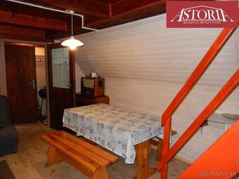 ASTORIA Vám ponúka na predaj drevenú chatu v Bystričke časť 