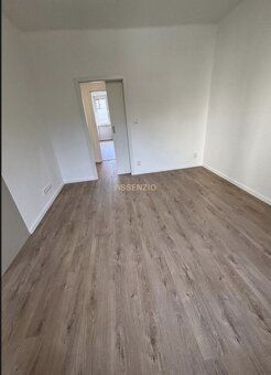 Assenzio ponúka na predaj priestranný a kompletne zrekonštru