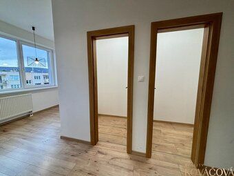 Ponúkame na predaj 3 izbový byt 86 m² na ulici Zlatovská v T