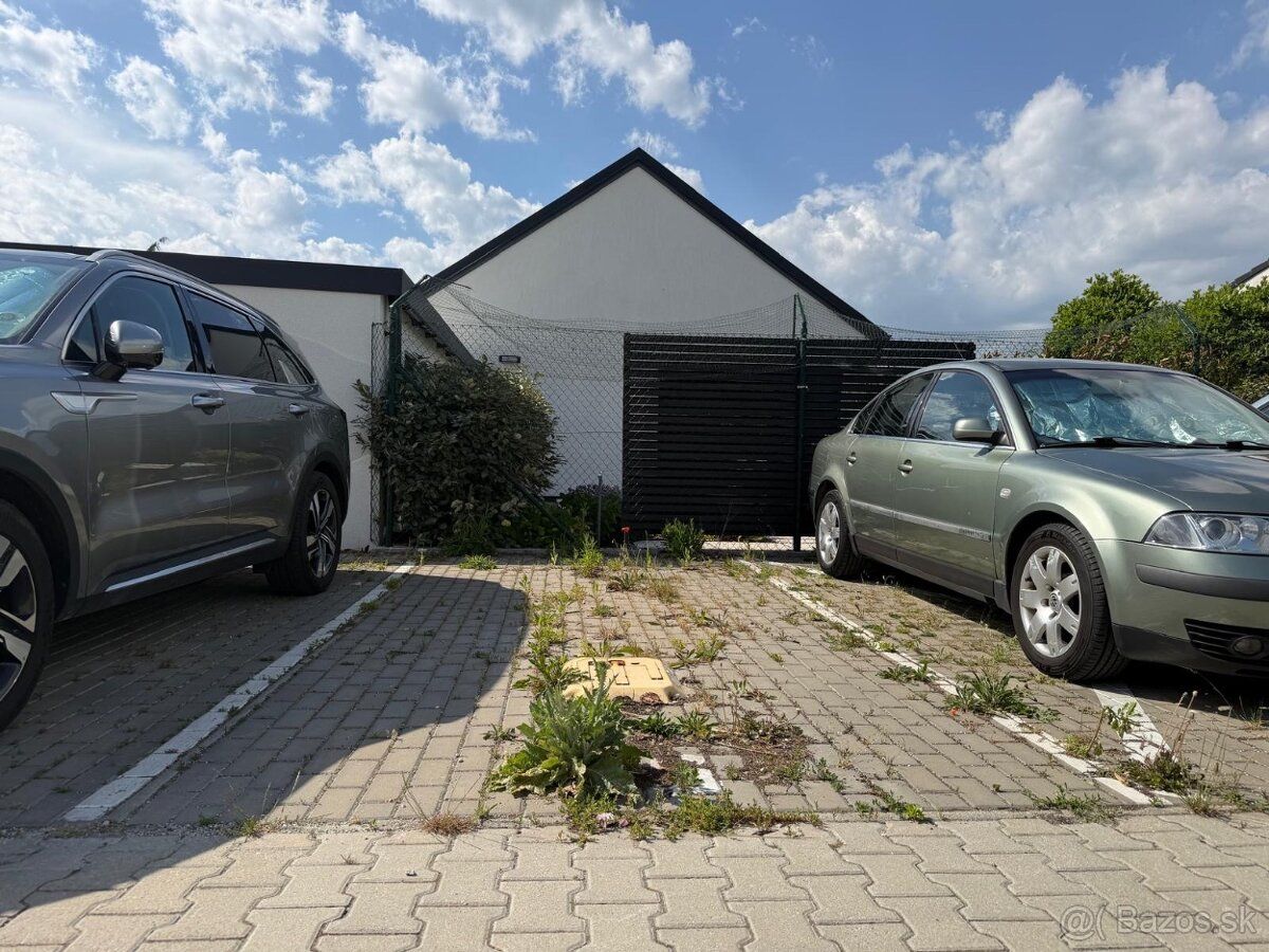Ponúkame na predaj parkovacie státie na adrese Kukučínova 4,