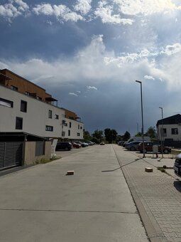 Ponúkame na predaj parkovacie státie na adrese Kukučínova 4,